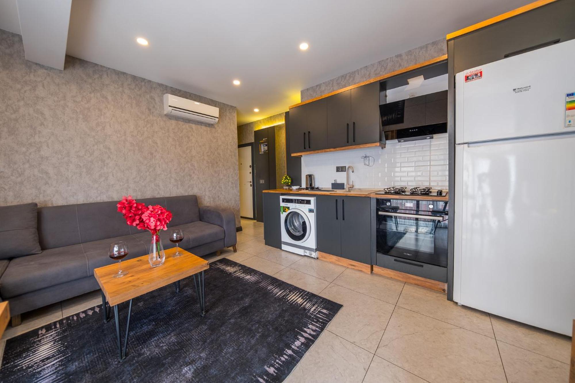 Mrt Lara Apart Otel Antalya